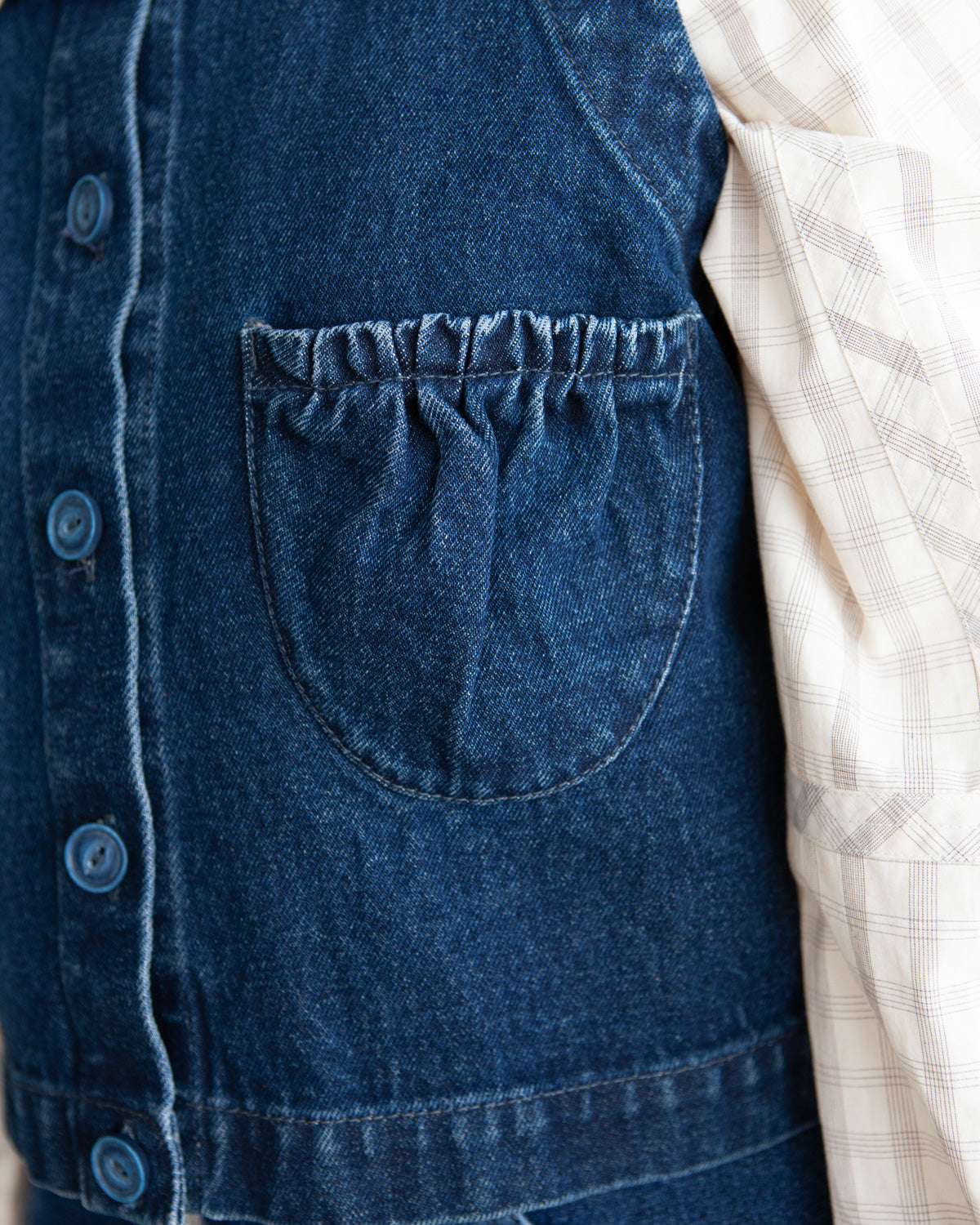 Naa Vest